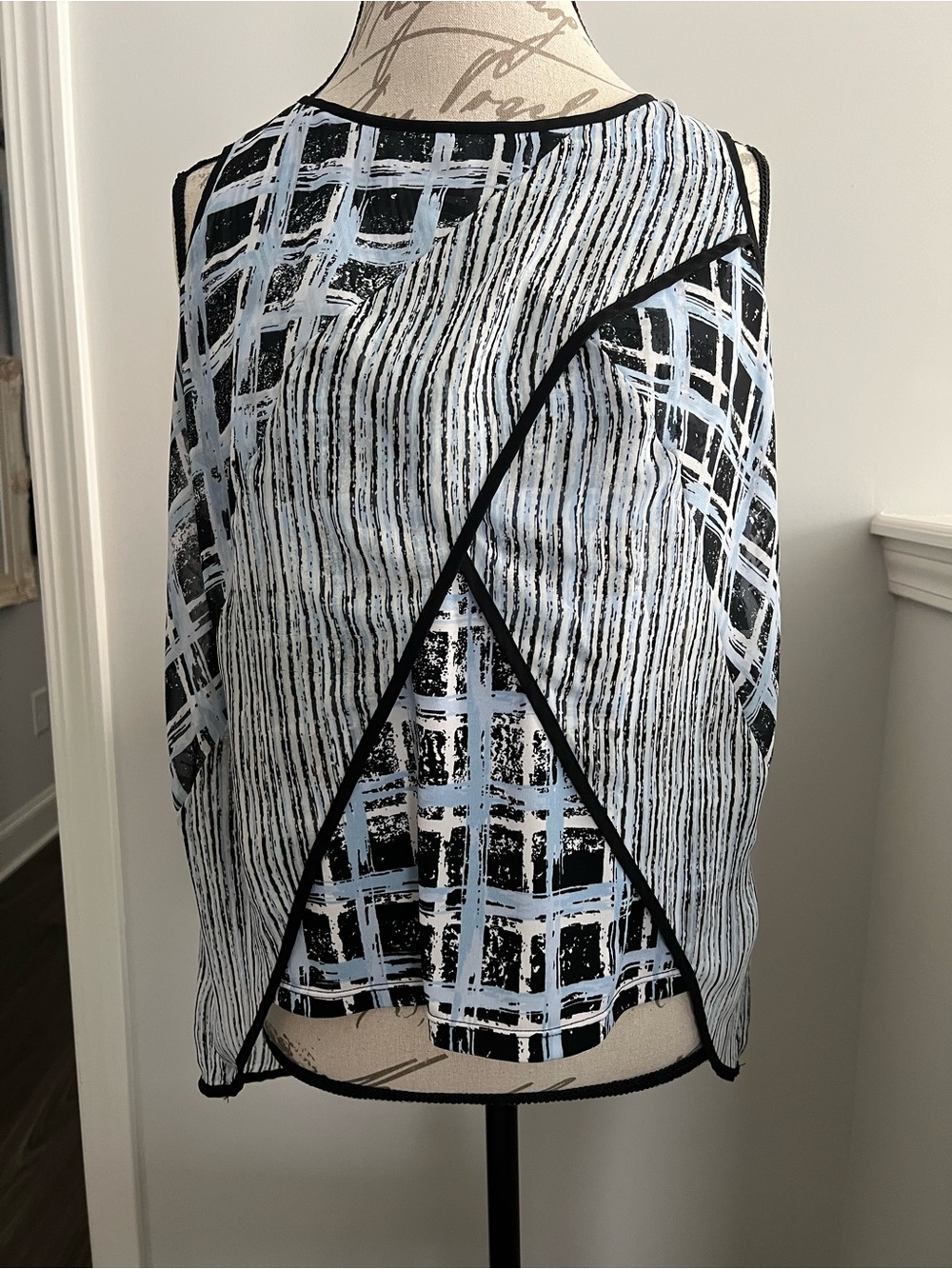 Alfani Black & Light Blue Open-Back Patterned Tank